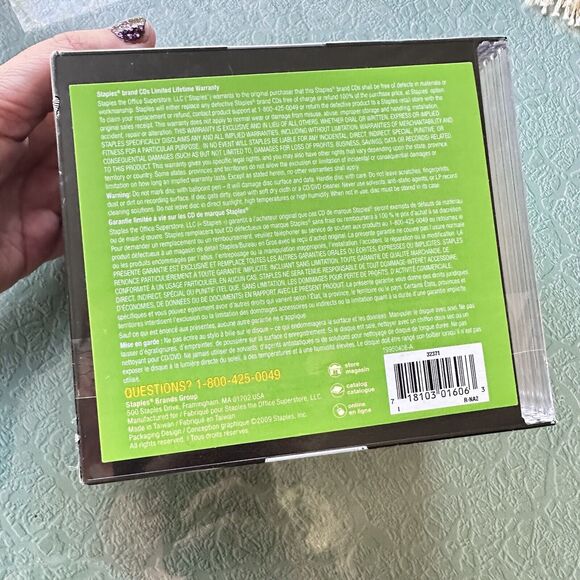 NEW Staples 20 CD-Rs Recordable Compact Discs in Cases 52x speed 80 min 700 MB - Picture 4 of 5